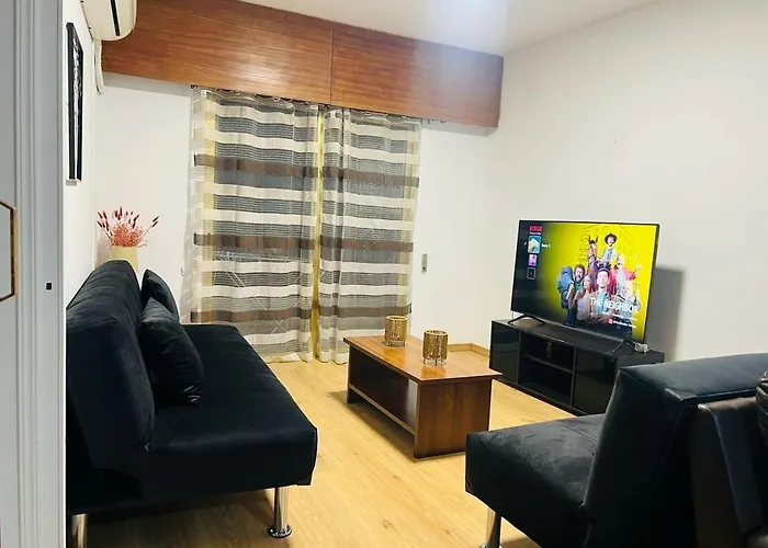 Tiffany 11 Finikoudes * Lárnaca